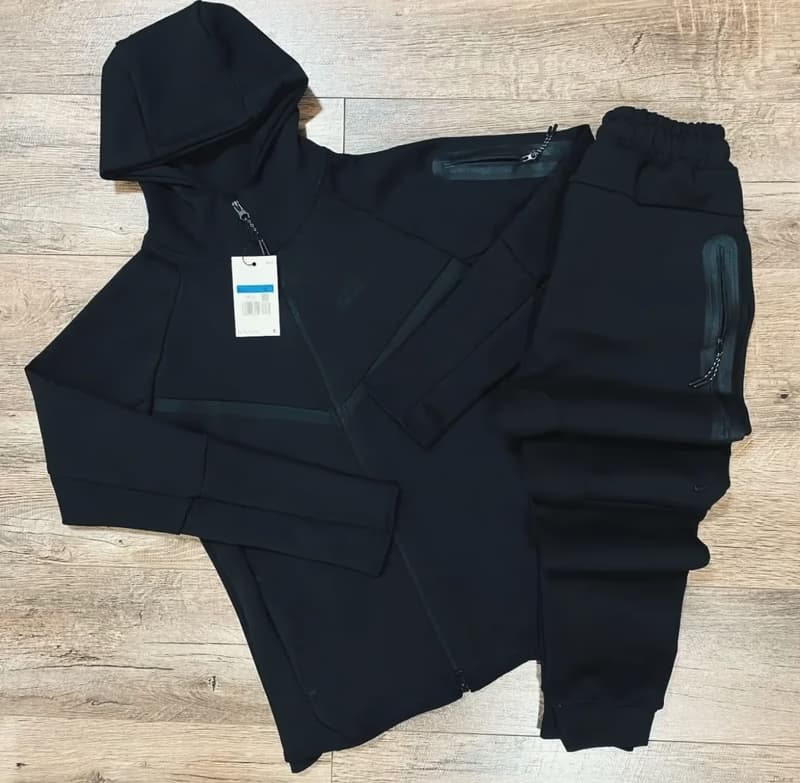 Nike Crna Tech Fleece v3 Trenerka - slika 1