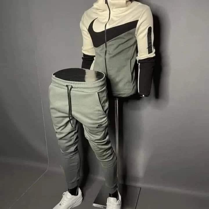 Nike Maslinasto bež Trenerka (Veliki znak) - slika 1